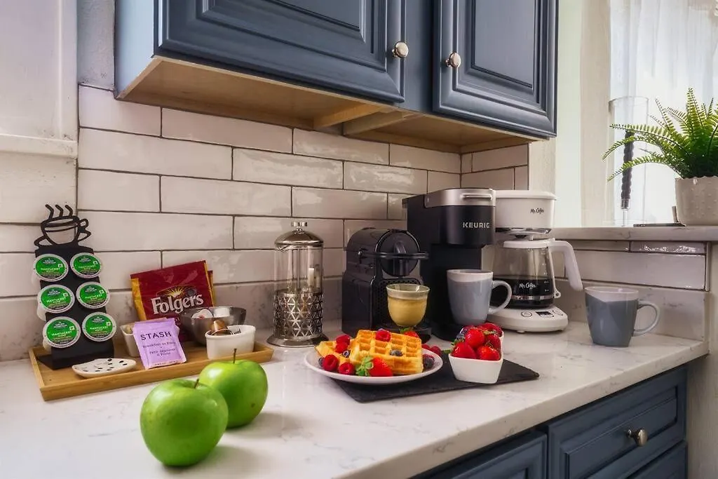 Prime Spot! Perfect For Families! Backyard Bliss Villa Charlotte