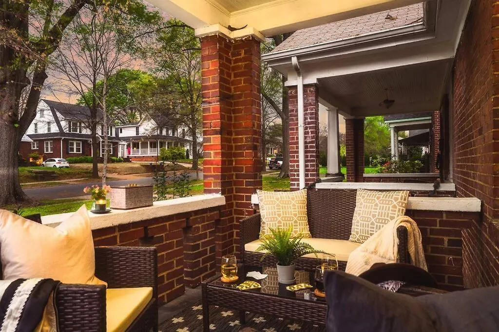Prime Spot! Perfect For Families! Backyard Bliss Villa Charlotte 0*,